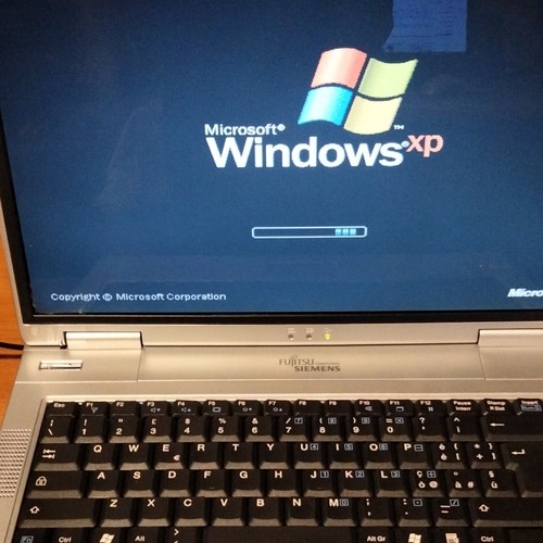 Fujitsu siemens amilo l7310gw - fujitsu,